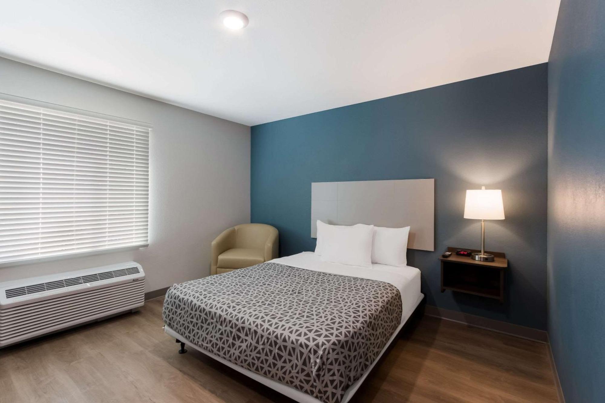 Woodspring Suites Chandler Airport Exterior photo