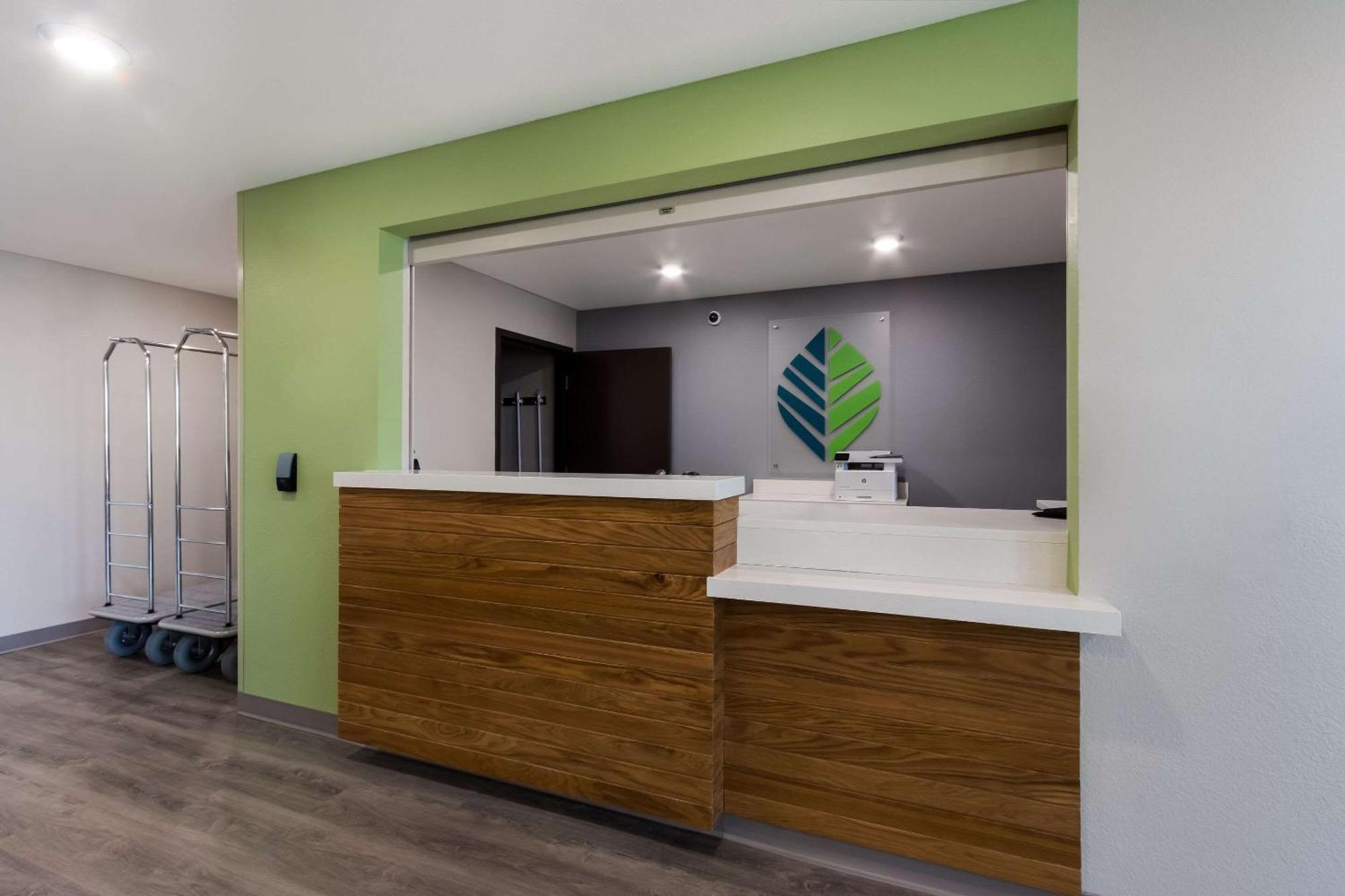 Woodspring Suites Chandler Airport Exterior photo