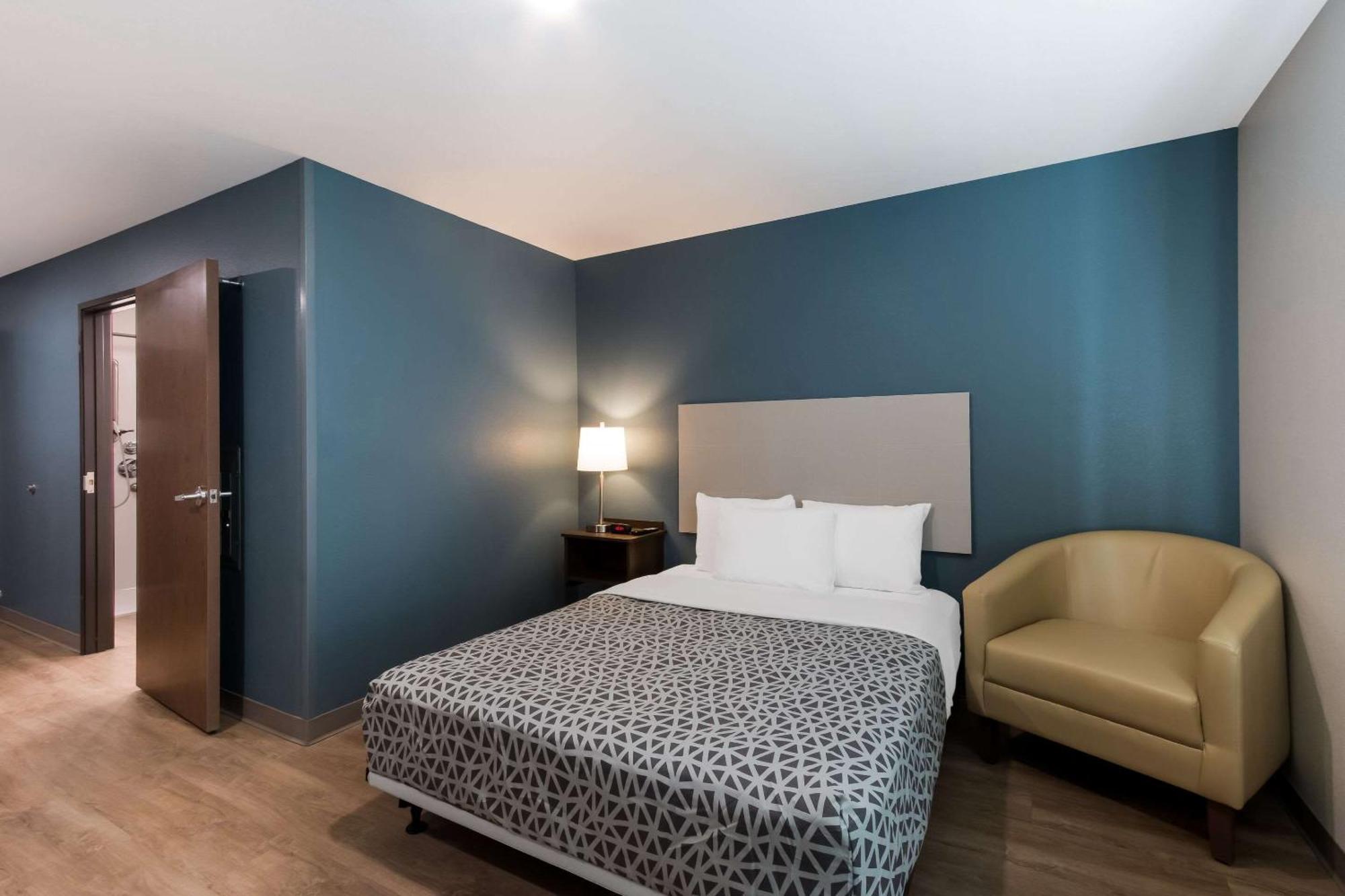 Woodspring Suites Chandler Airport Exterior photo